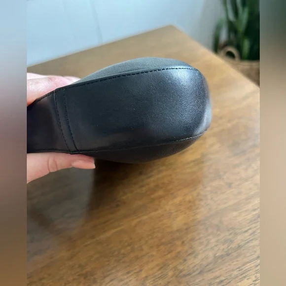 COACH Vintage Legacy Demi Small Hobo Bag - Black Leather 8319 - Picture 7 of 11